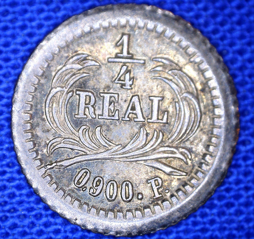 Volcanoes-On-Coins-From-Guatamala